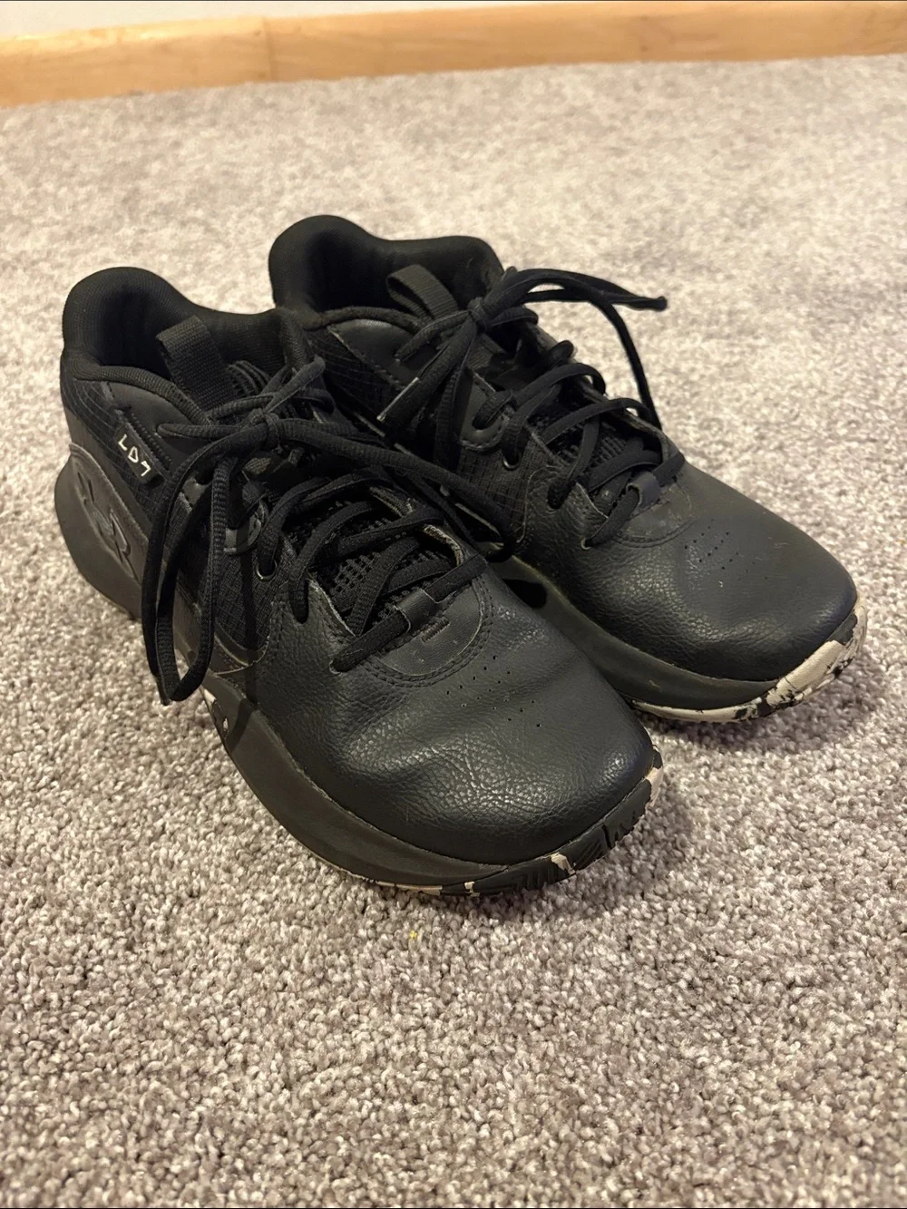 Under Armour Lockdown 7 Basketball Shoes